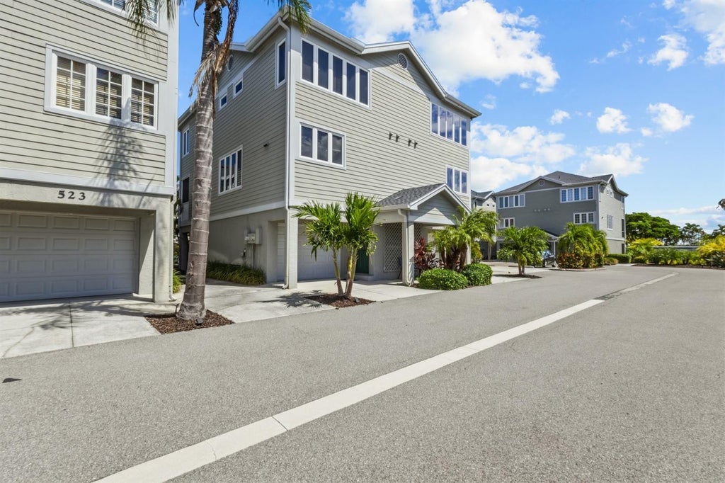 Photo of 521 Forest Way, Longboat Key, FL 34228 (MLS # A4706685)