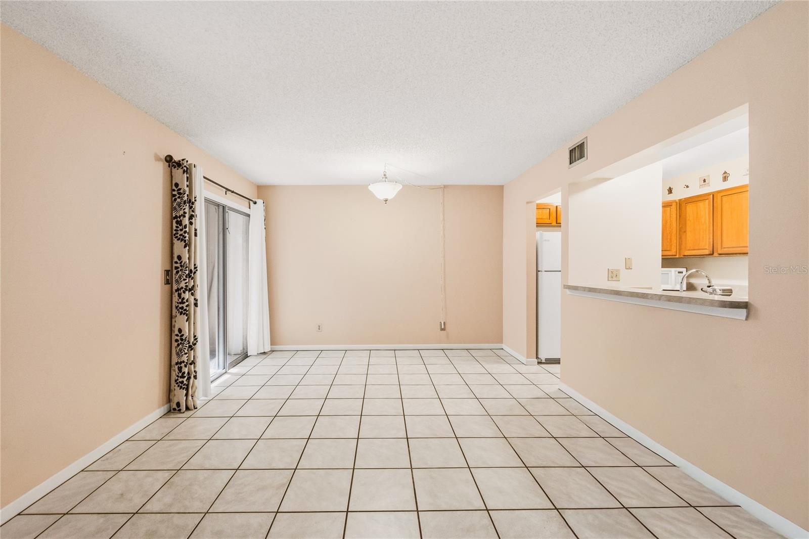 EDGEWATER CONDO APTS - Residential