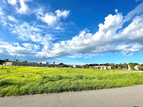 Photo of 729 N 14th St / Us Hwy 27, Leesburg, FL 34748 (MLS # G5086460)