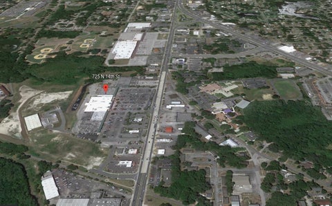 Tiny photo for 729 N 14th St / Us Hwy 27, Leesburg, FL 34748 (MLS # G5086460)