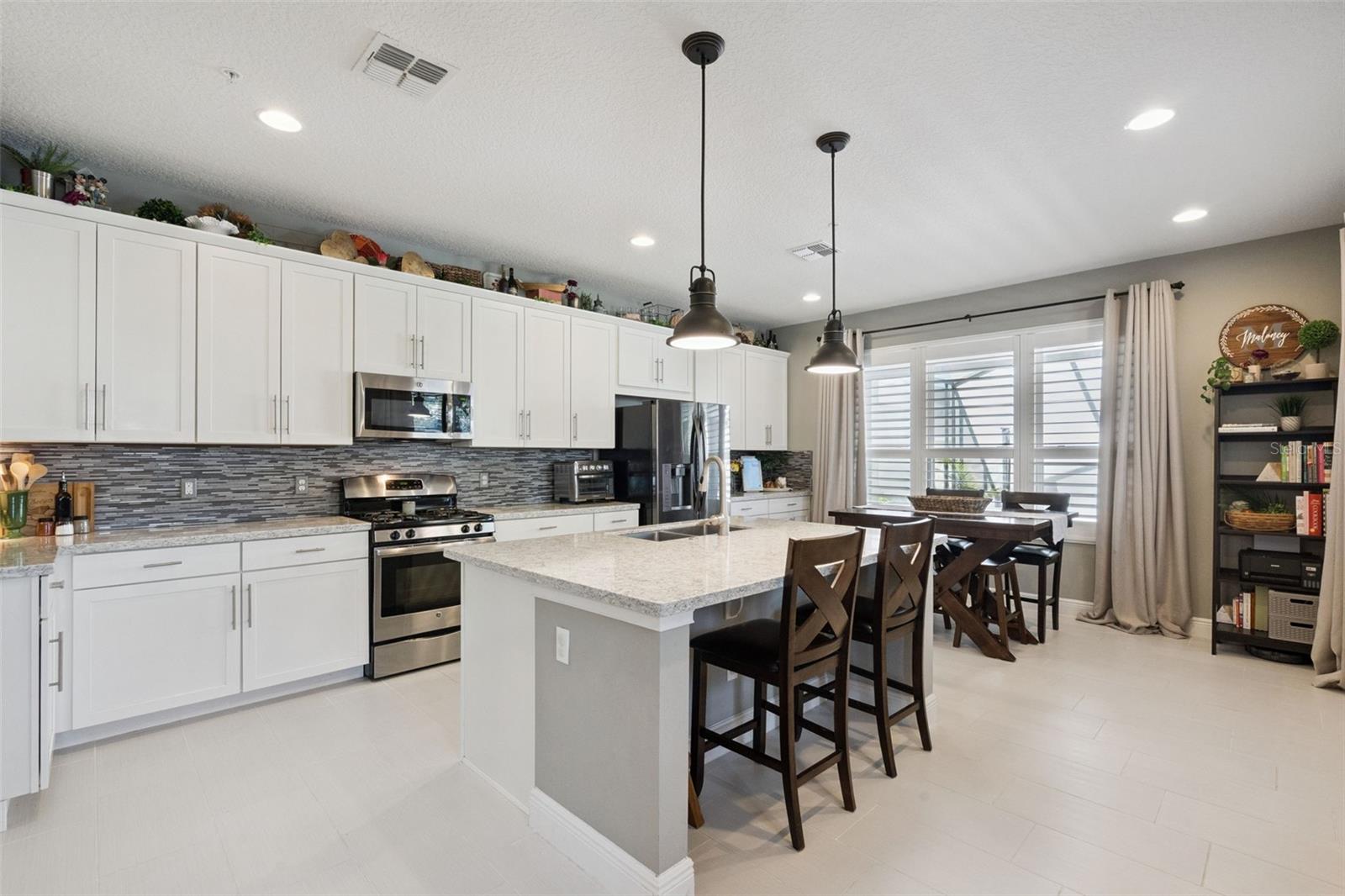 OVERLOOK AT HAMLIN - Residential