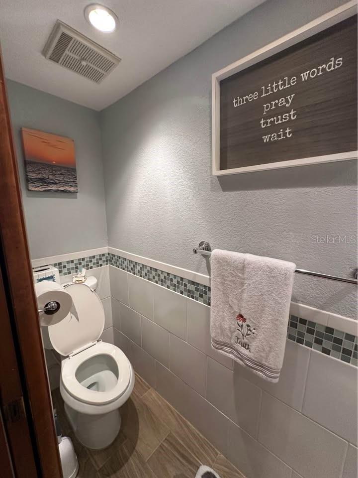 PINE GROVE CONDO AT BLOO - Residential Lease