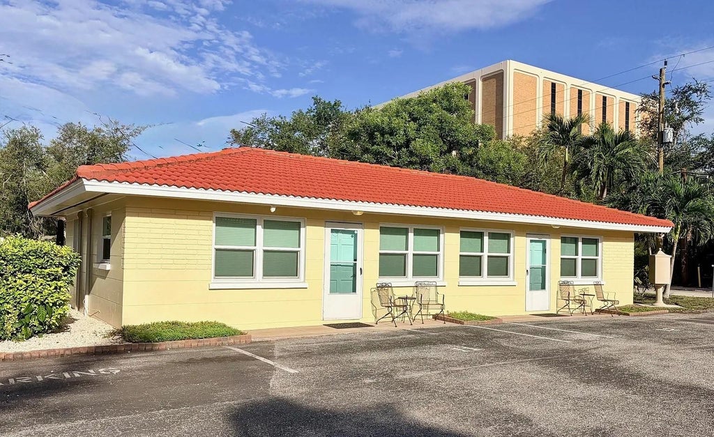 Photo of 1720 Morrill Street #12-11, Sarasota, FL 34236 (MLS # A4710703)