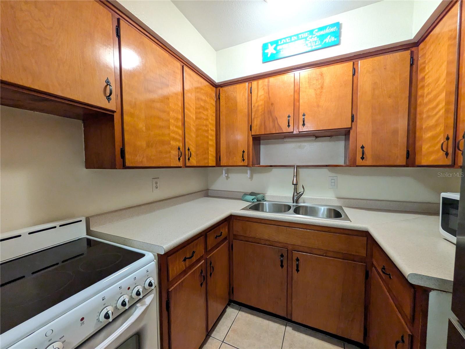 1720 MORRILL STREET 12-11