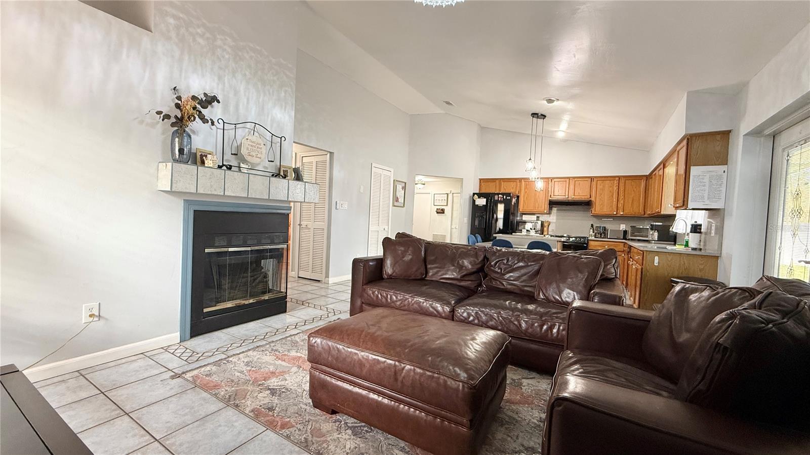 BVL UNIT 11 3RD ADD - Residential