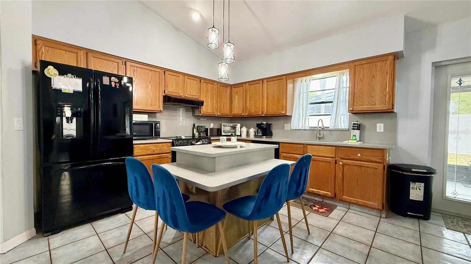 BVL UNIT 11 3RD ADD - Residential