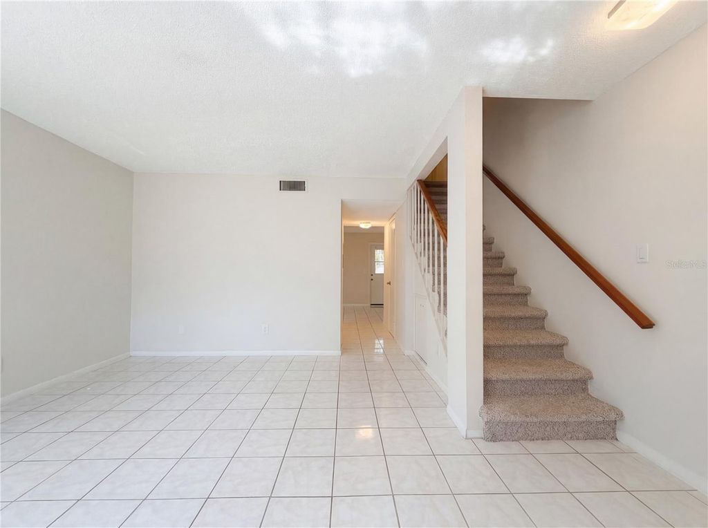 Photo of 219 Amherst Avenue #105, Sarasota, FL 34232 (MLS # O6390313)