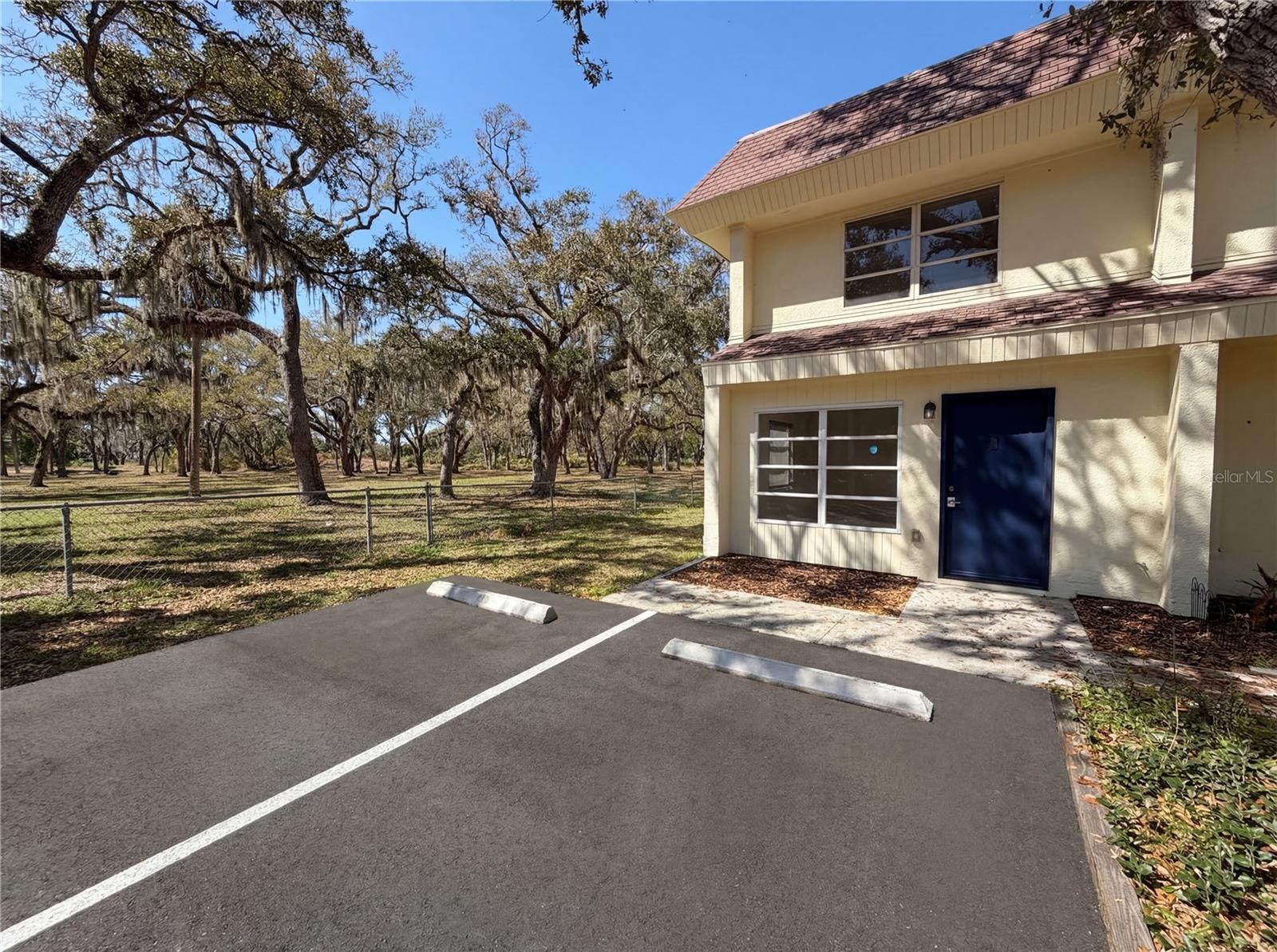 FAIRWAY OAKS - Residential