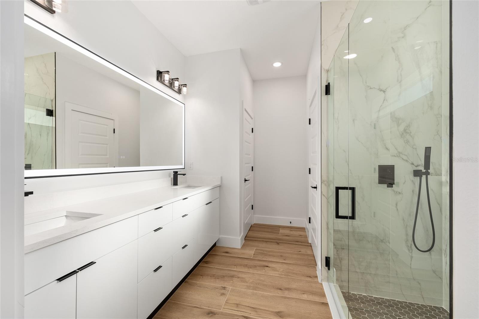 MARION OAKS UN 6 - Residential