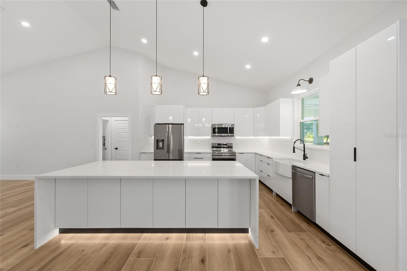 MARION OAKS UN 6 - Residential