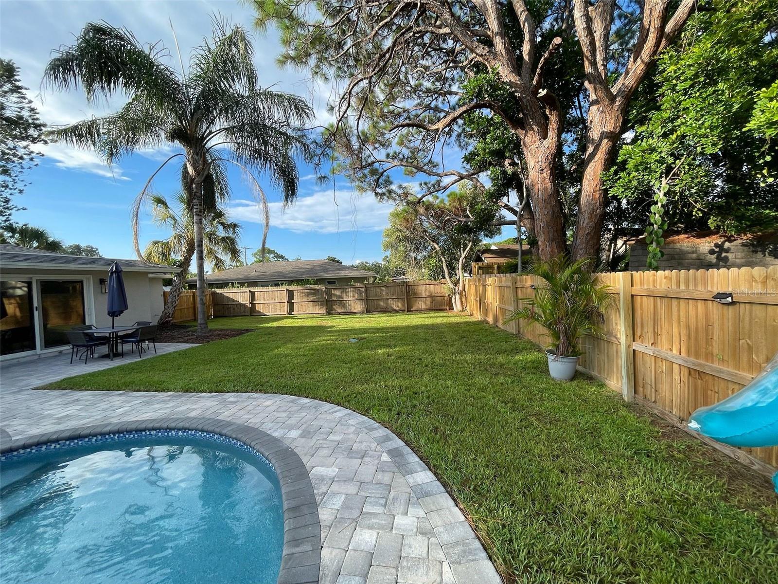 TOWN & COUNTRY ESTATES - Residential