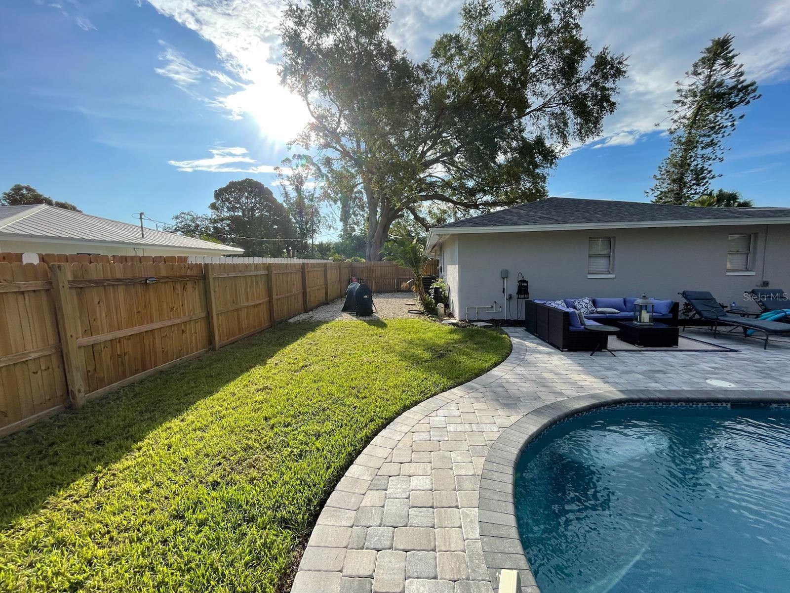 TOWN & COUNTRY ESTATES - Residential