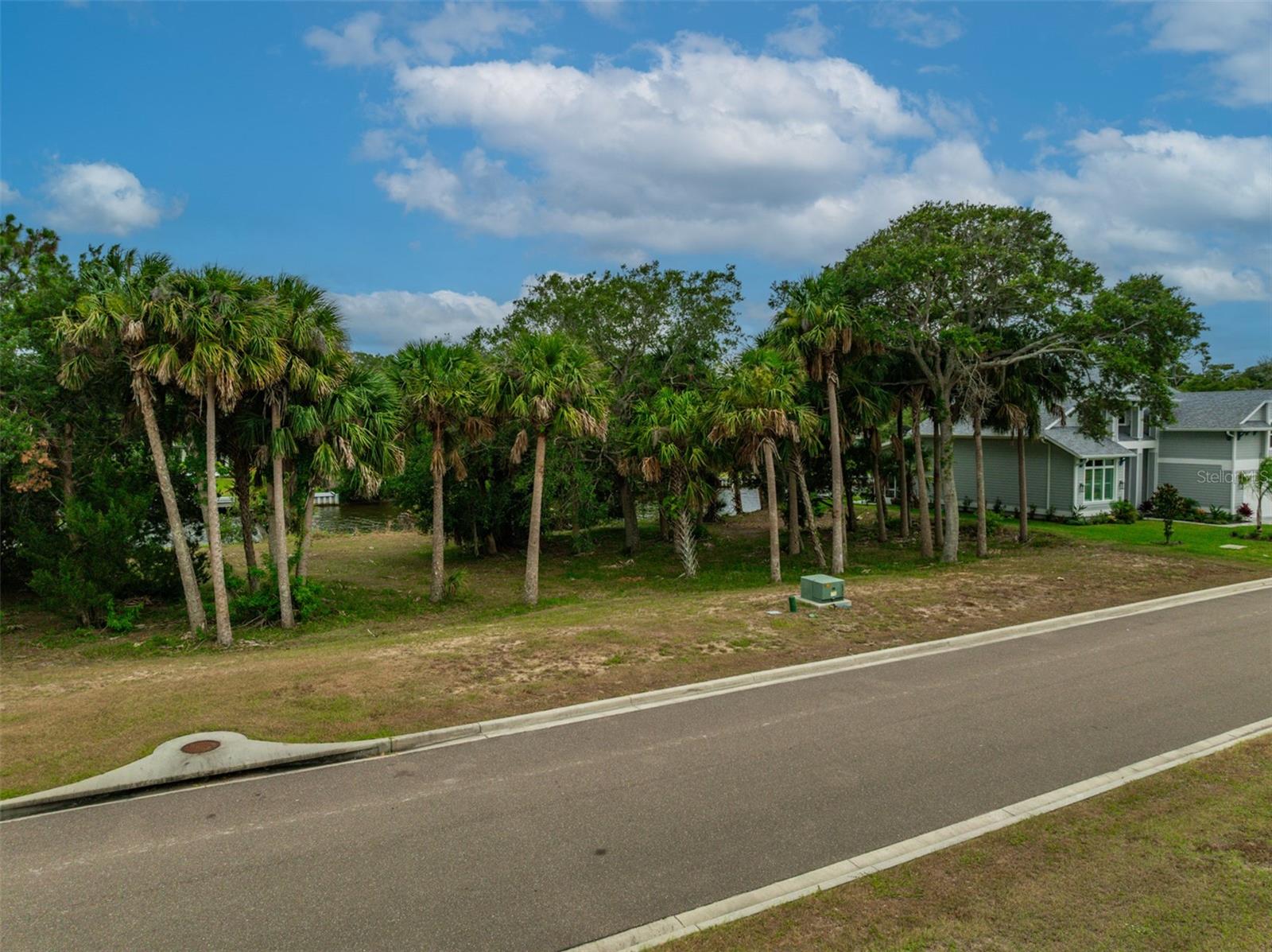 SEASIDE LNDGS - Land