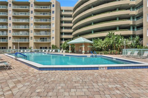 Condominium in DAYTONA BEACH SHORES FL 4 OCEANS WEST BOULEVARD 55.jpg