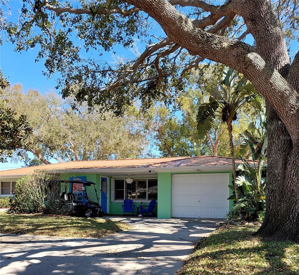 Photo of 665 Marjon Avenue, Dunedin, FL 34698 (MLS # TB8480451)