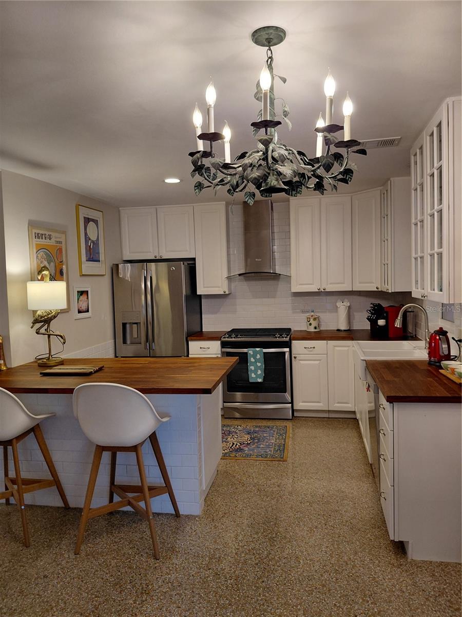 DUNEDIN MANOR 1ST ADD - Residential