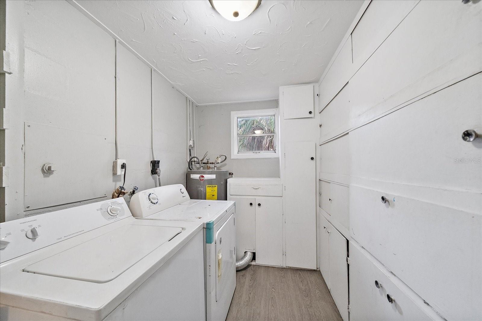 MCCOLLUMS LAKE - Residential Income