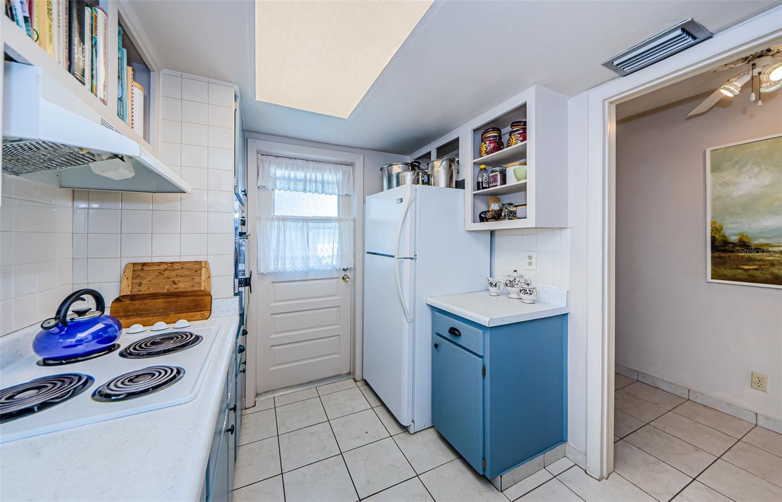 DOUGLAS ARMS - Residential