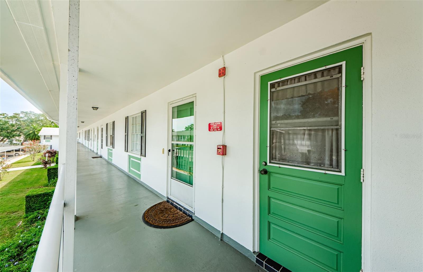 DOUGLAS ARMS - Residential