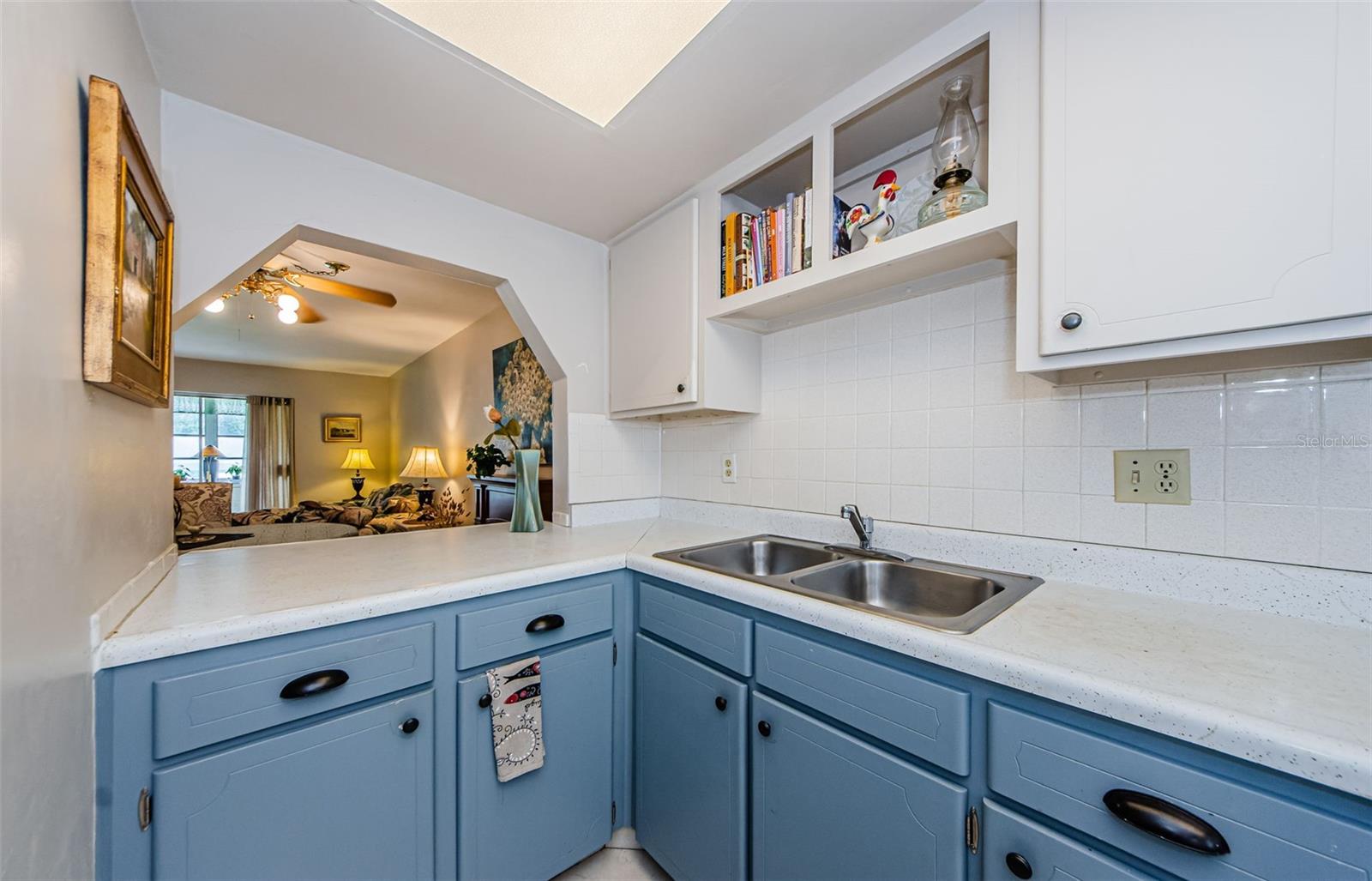 DOUGLAS ARMS - Residential