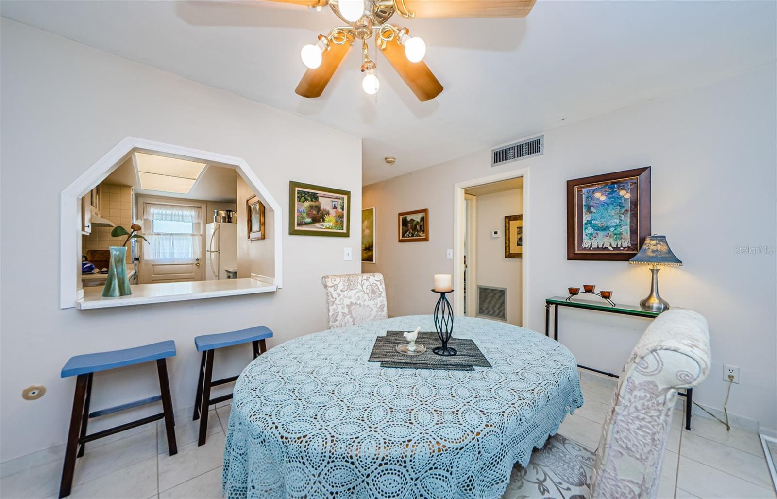 DOUGLAS ARMS - Residential