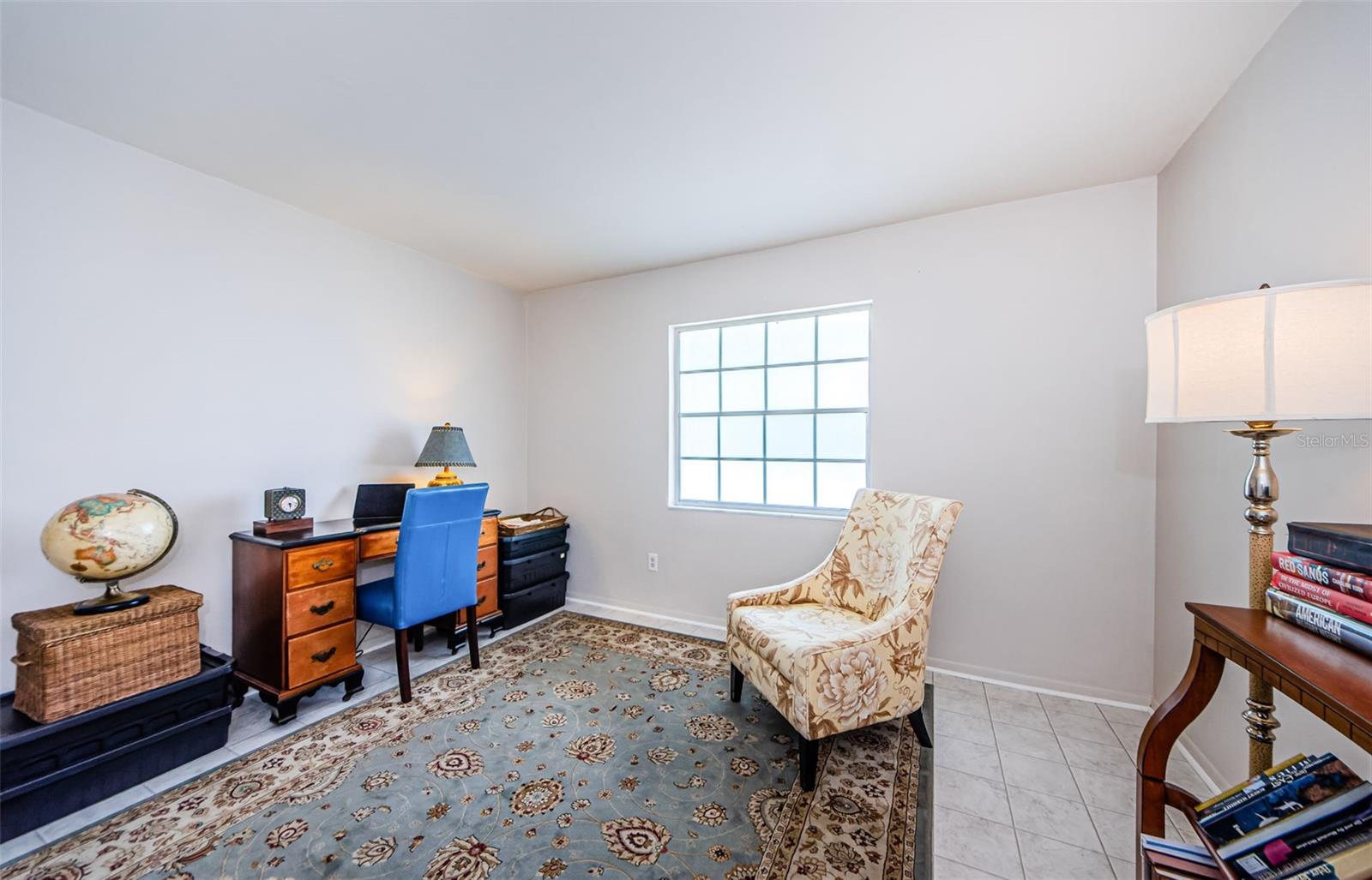 DOUGLAS ARMS - Residential