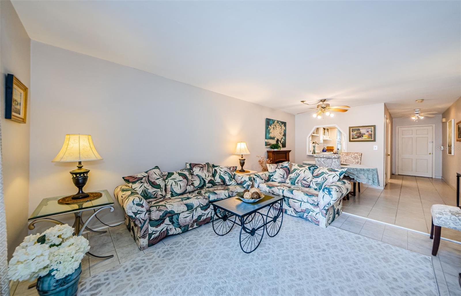 DOUGLAS ARMS - Residential