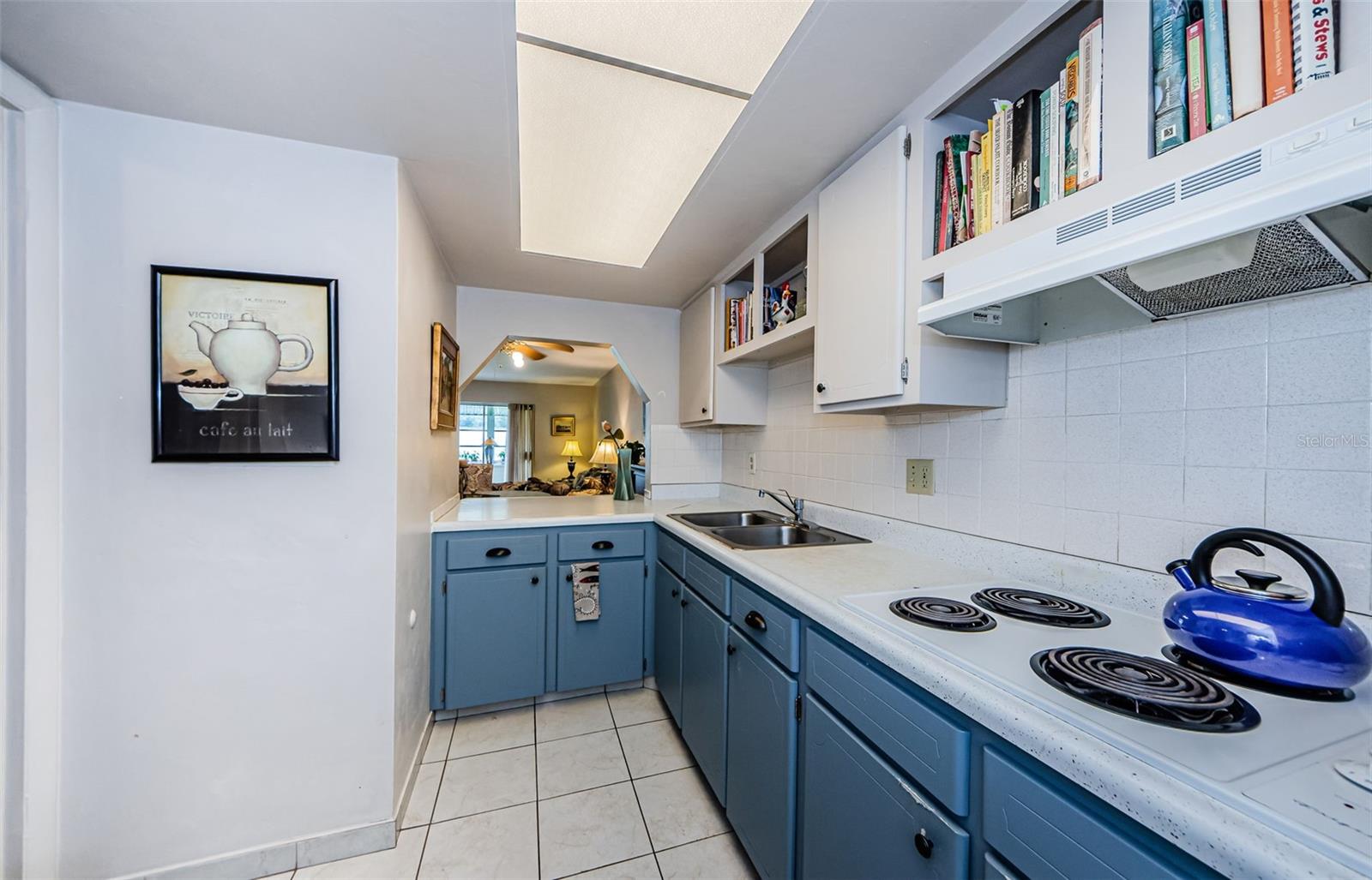 DOUGLAS ARMS - Residential