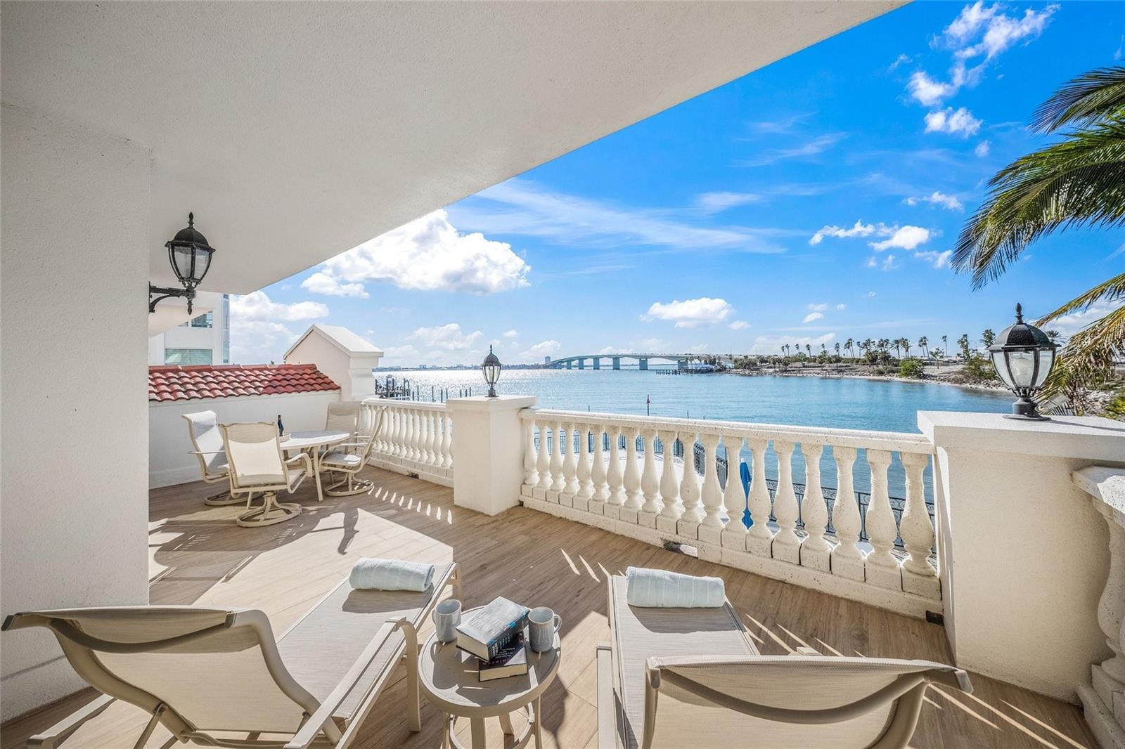 GOLDEN BAY - Residential