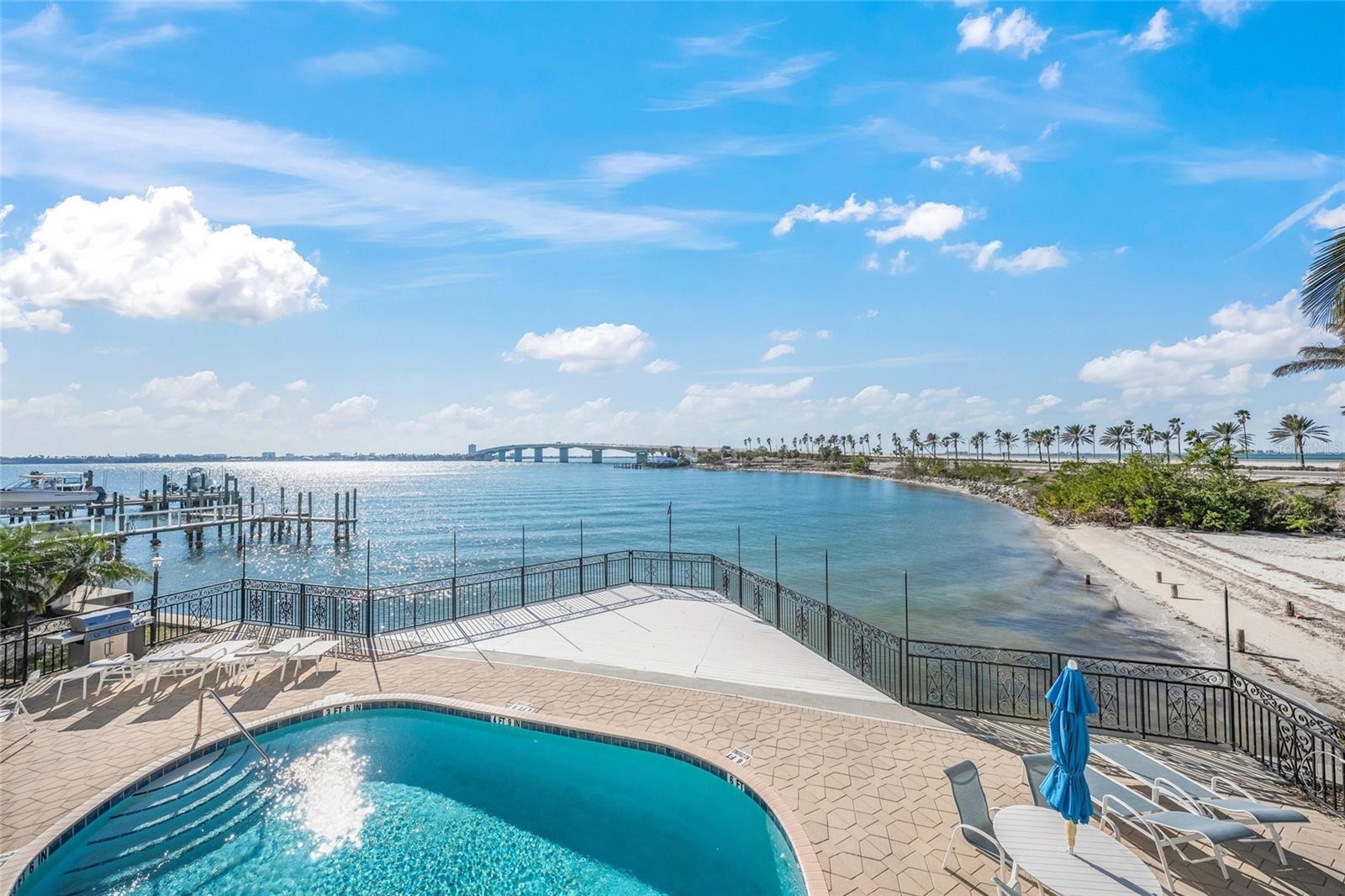 GOLDEN BAY - Residential