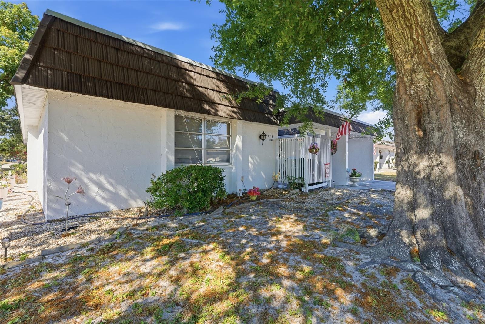 GLEN OAKS RIDGE VILLAS 1 - Residential