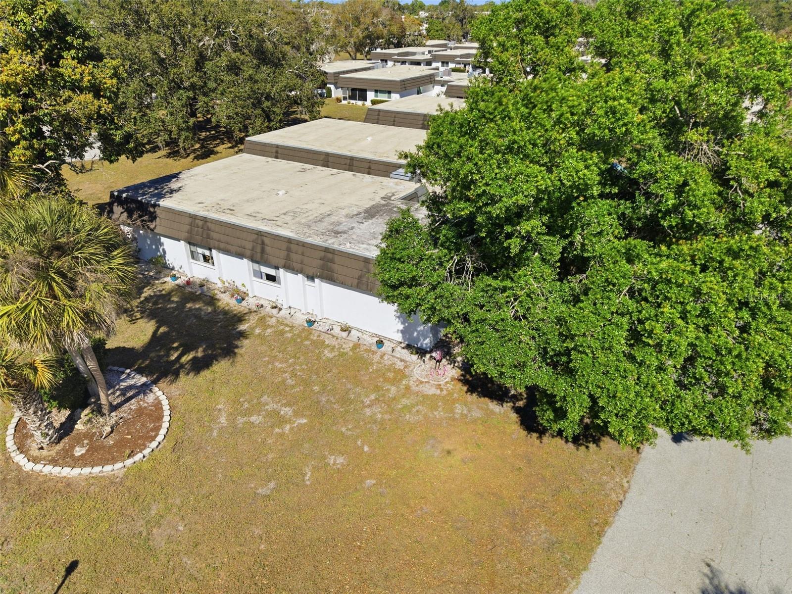 GLEN OAKS RIDGE VILLAS 1 - Residential