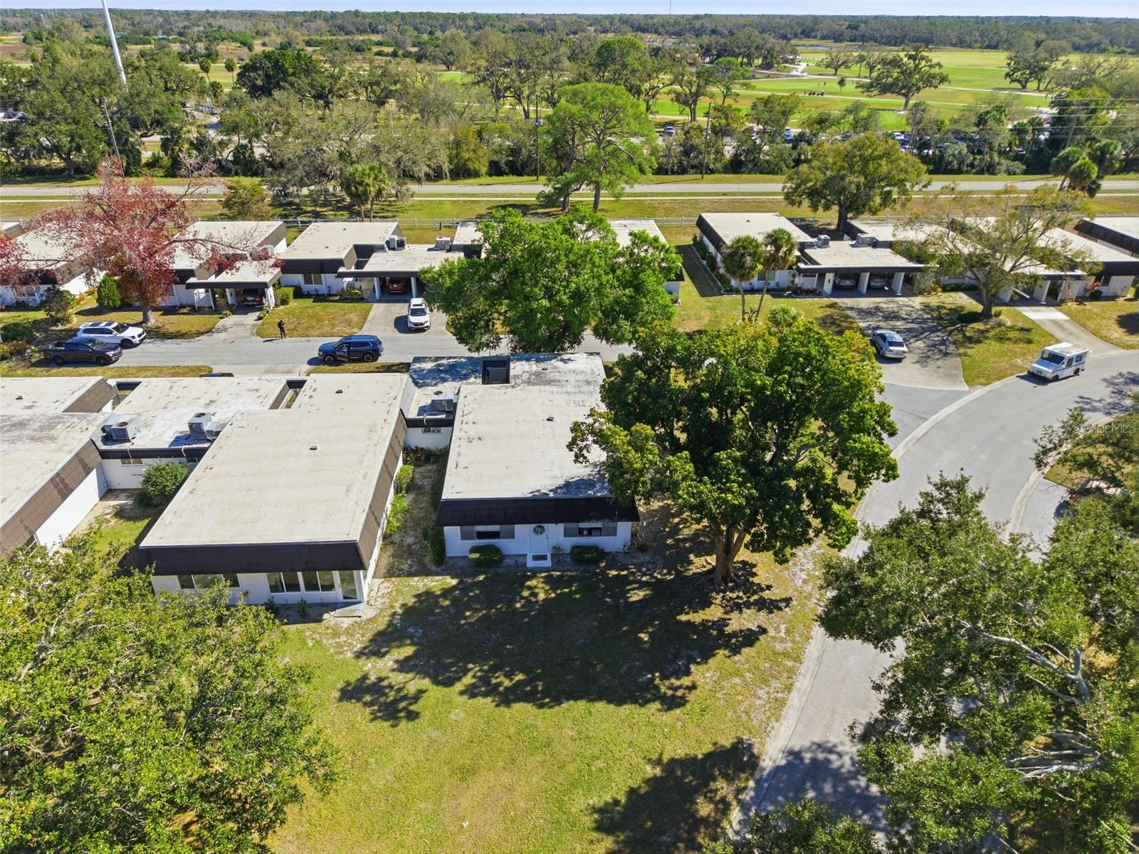 GLEN OAKS RIDGE VILLAS 1 - Residential