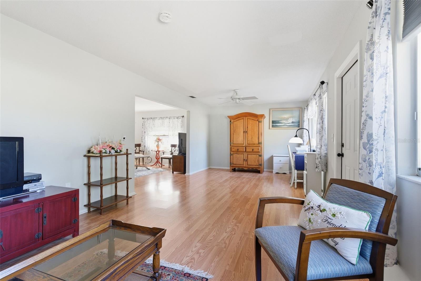 GLEN OAKS RIDGE VILLAS 1 - Residential