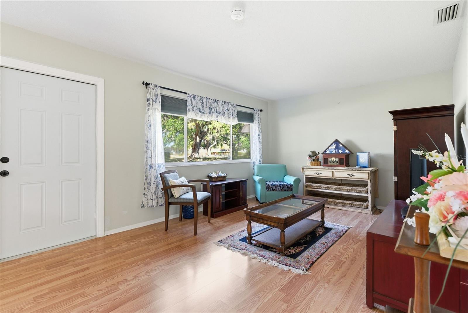 GLEN OAKS RIDGE VILLAS 1 - Residential