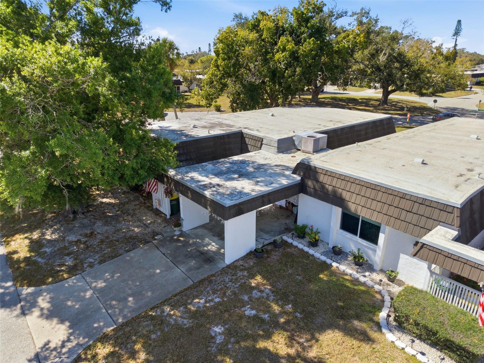 GLEN OAKS RIDGE VILLAS 1 - Residential