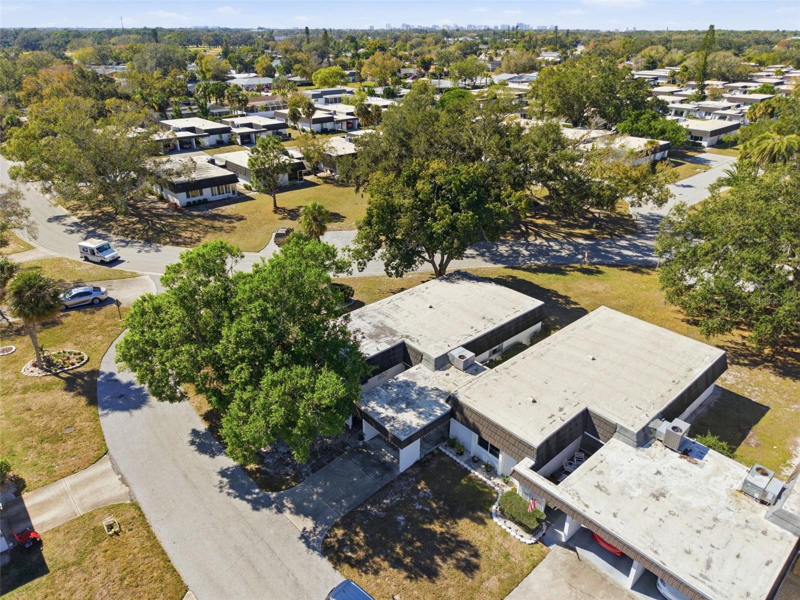 GLEN OAKS RIDGE VILLAS 1 - Residential