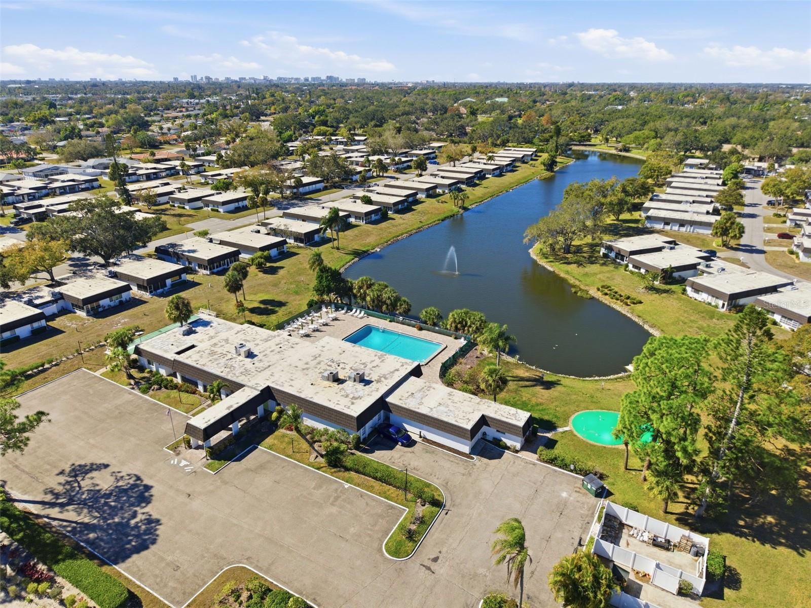 GLEN OAKS RIDGE VILLAS 1 - Residential