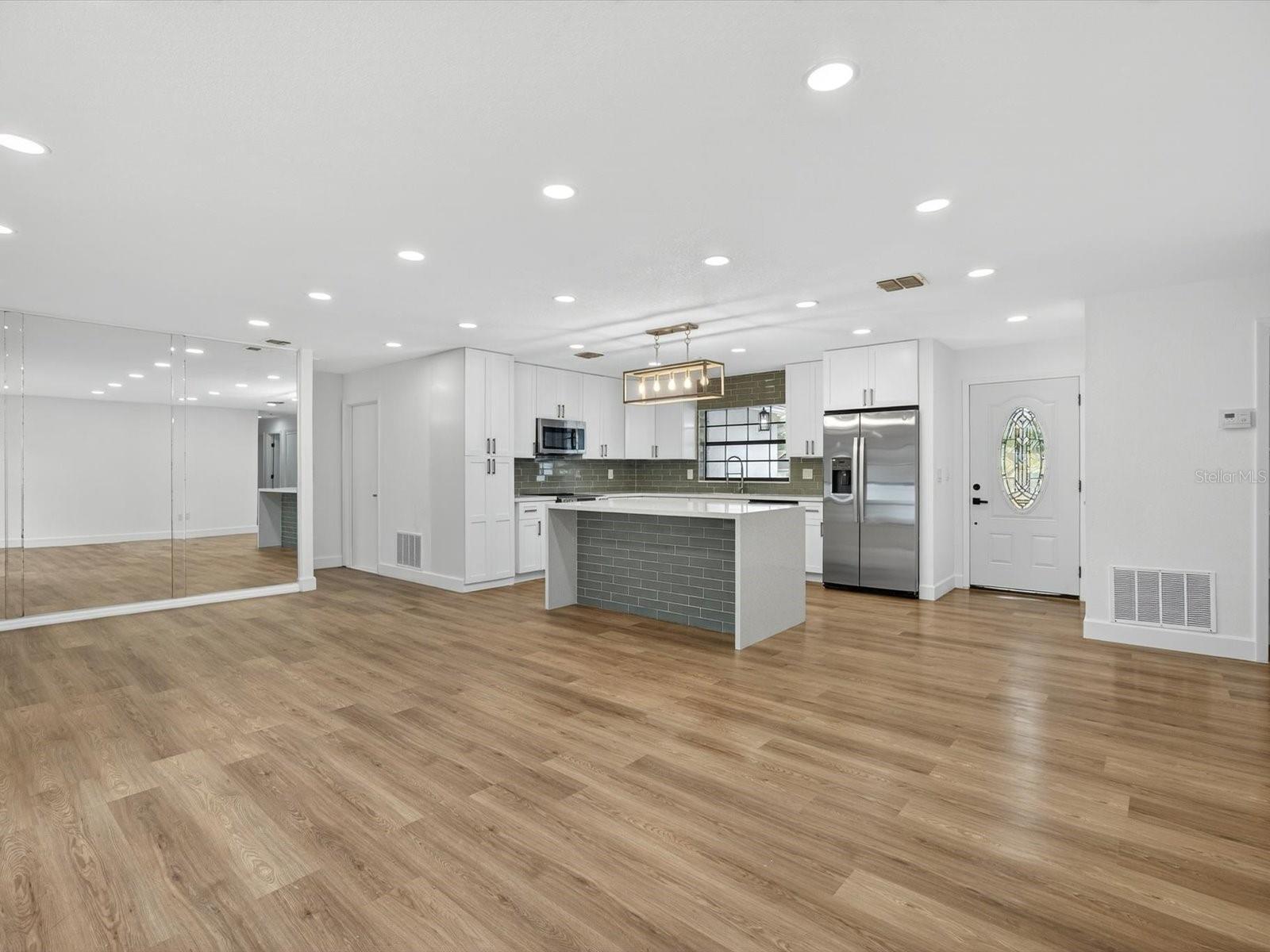 WEKIVA HUNT CLUB 1 FOX HUNT SEC 1 - Residential