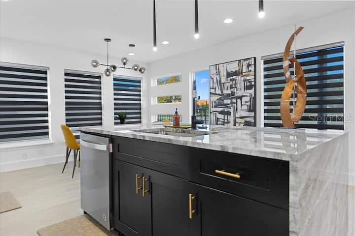 MAGNOLIA GARDENS SUB - Residential