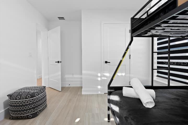 MAGNOLIA GARDENS SUB - Residential