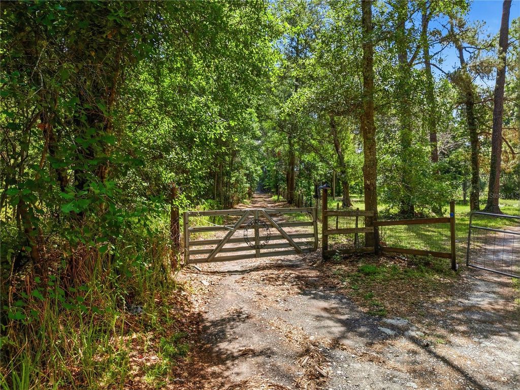 Photo of 1074 Culbreath Road, Brooksville, FL 34602 (MLS # W7885736)