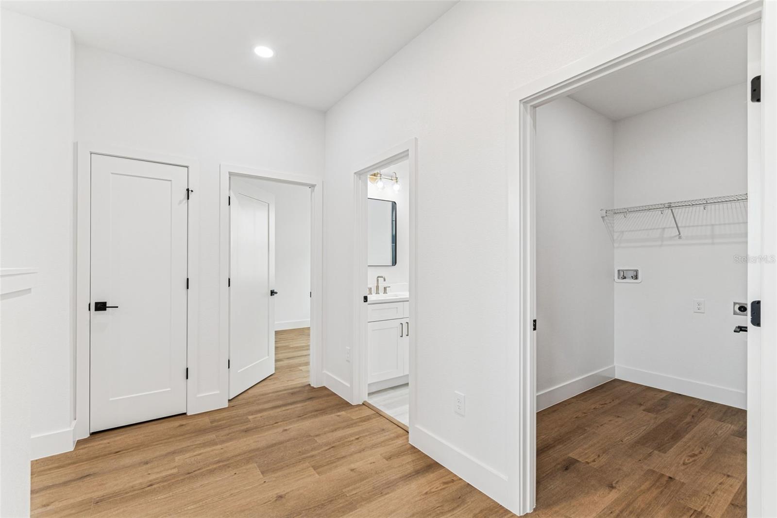 BANZA BANZA - Residential