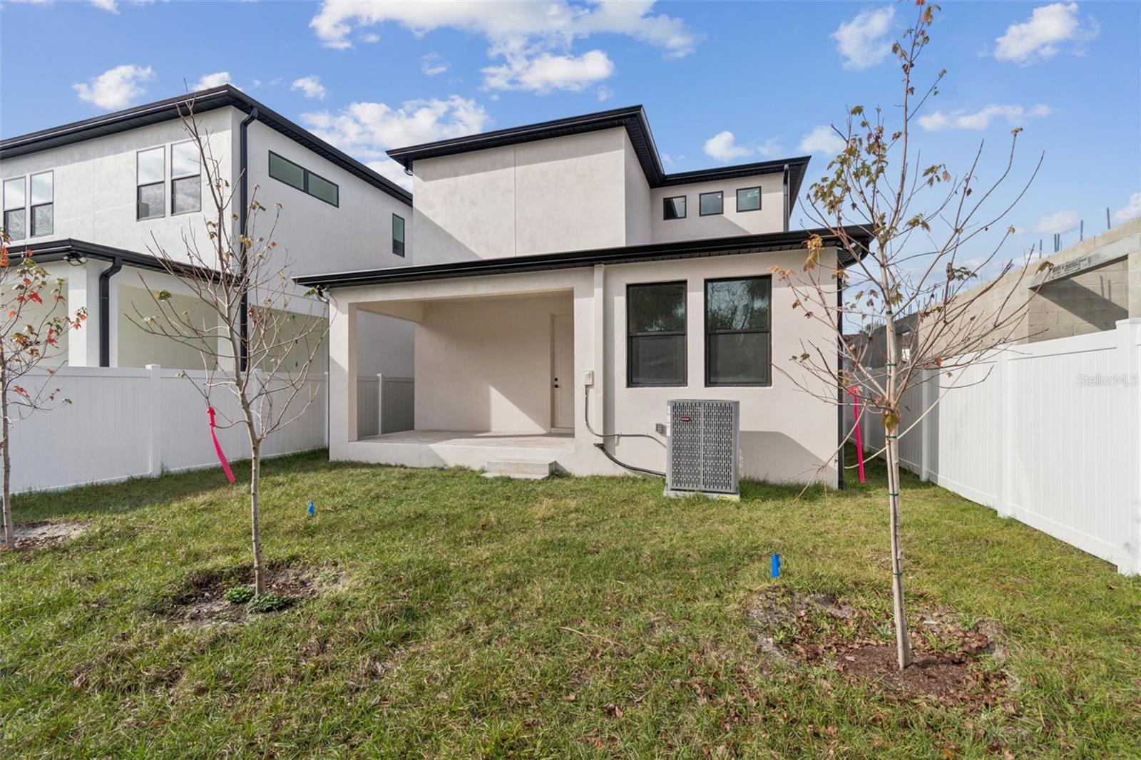 BANZA BANZA - Residential