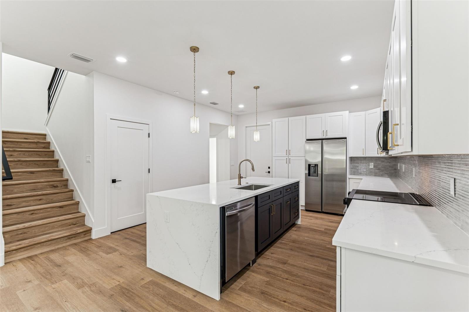 BANZA BANZA - Residential