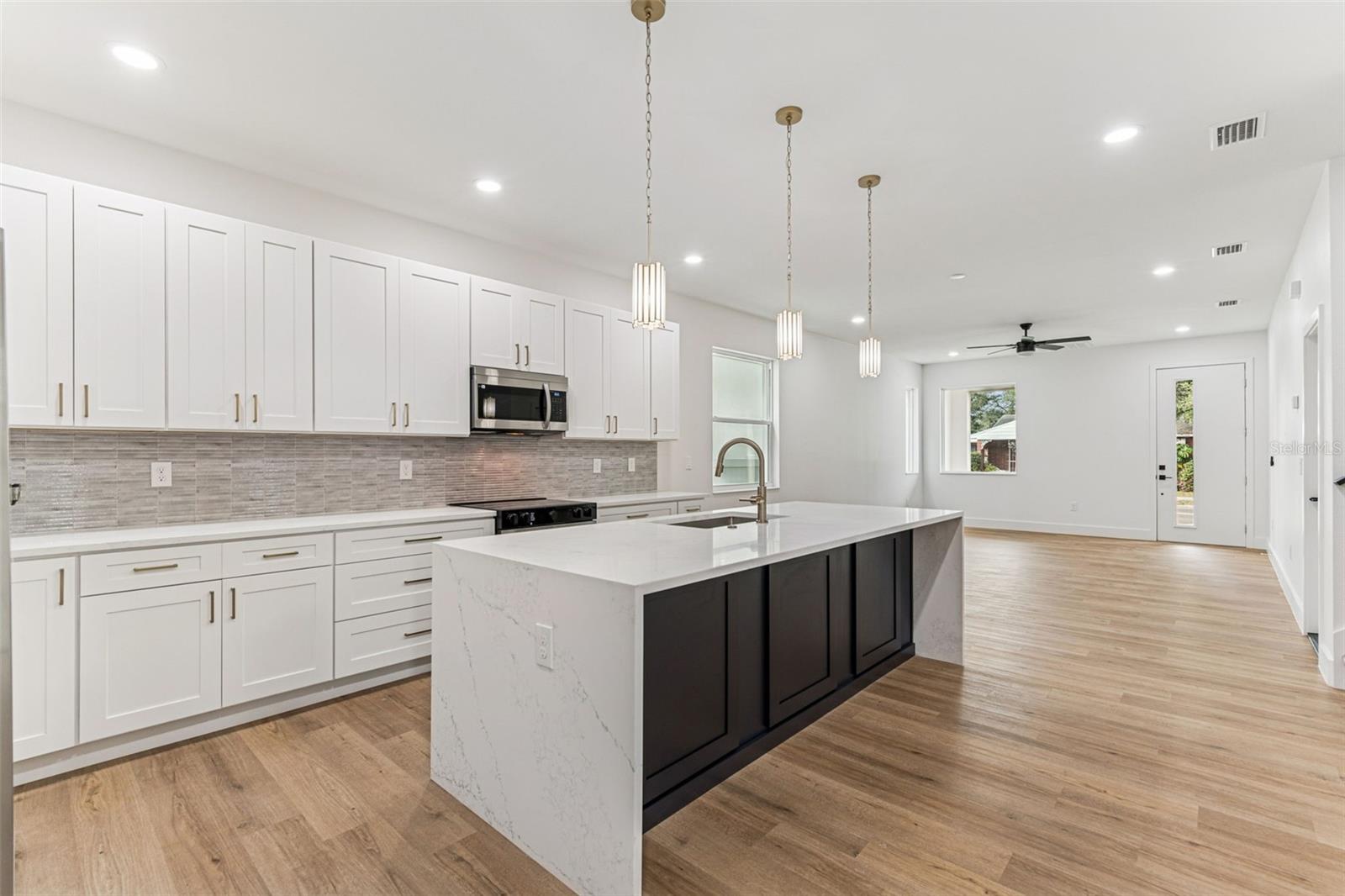 BANZA BANZA - Residential