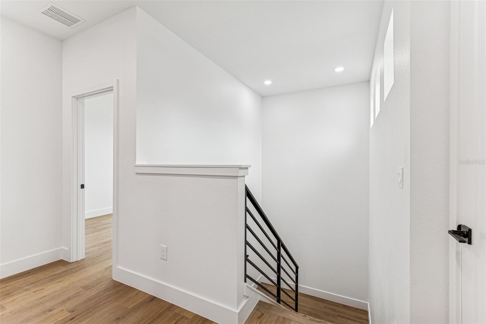 BANZA BANZA - Residential