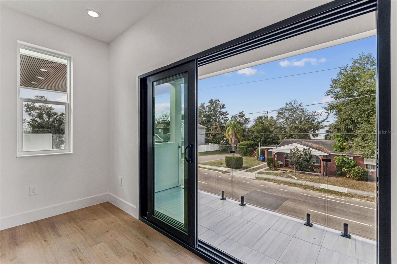 BANZA BANZA - Residential