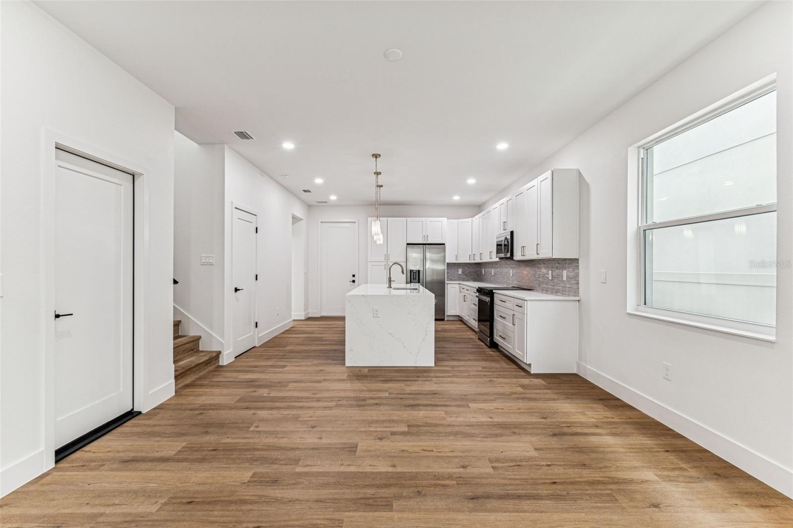 BANZA BANZA - Residential