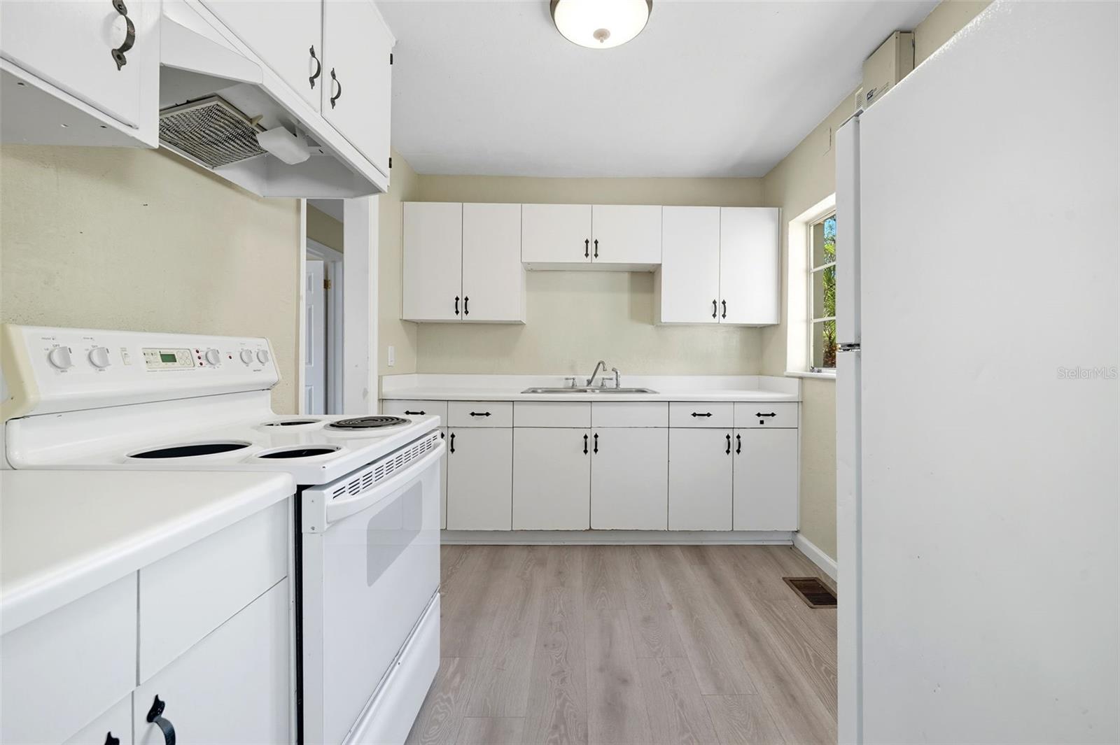 EUSTIS ORANGE AVE SUB - Residential